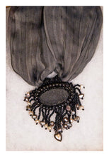 Load image into Gallery viewer, Midnight pearl
