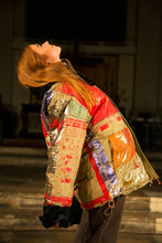 Cargar imagen en el visor de la galería, F64.0 gold jacket
