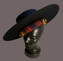 Cargar imagen en el visor de la galería, Black halo
