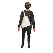 Load 3D model into Gallery viewer, Canvas bag 2
