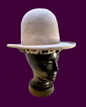 Carica l'immagine nel visualizzatore di Gallery, Bola
